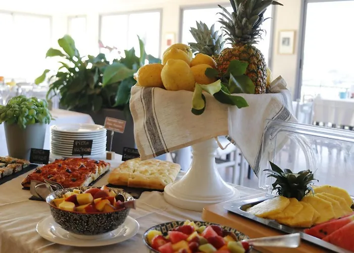 Liliana Hotel 3*