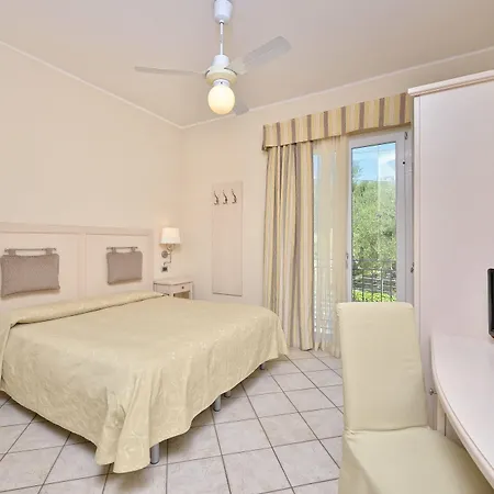 Отель Liliana Диано-Марина