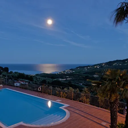 Liliana Отель 3*