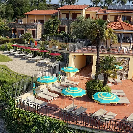 Liliana Отель Диано-Марина