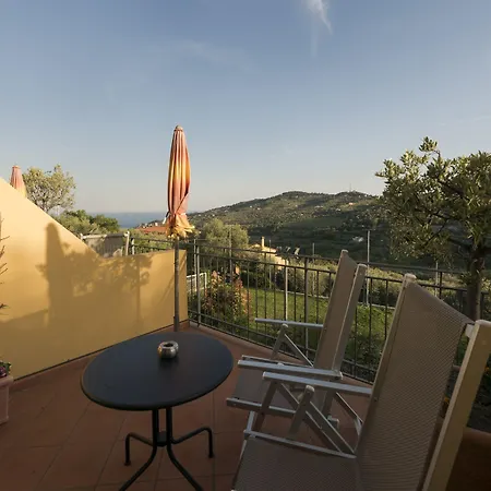 Liliana Отель Диано-Марина