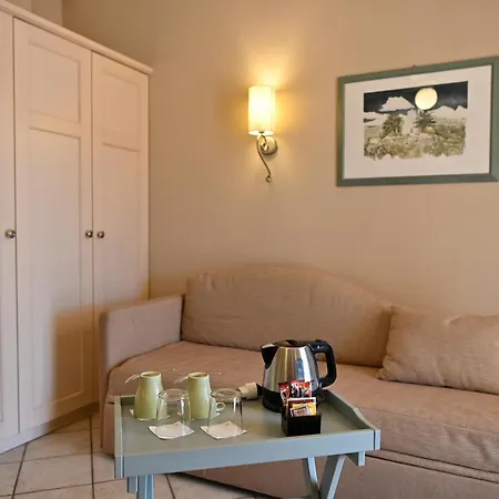 Liliana Hotel